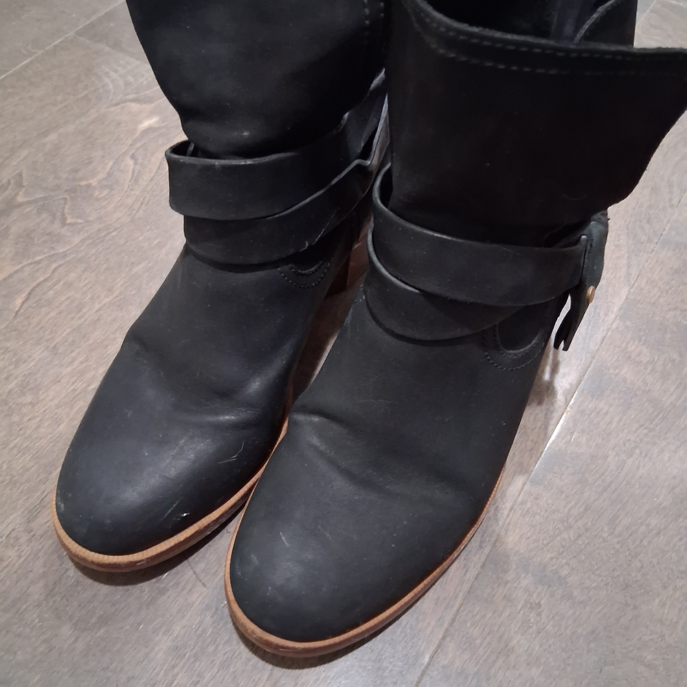 UGG Black Ankle Boots with Wooden Heel - Picture 2 of 4
